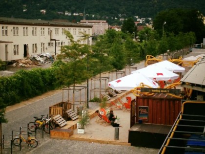 照片: Halle02 im Freien